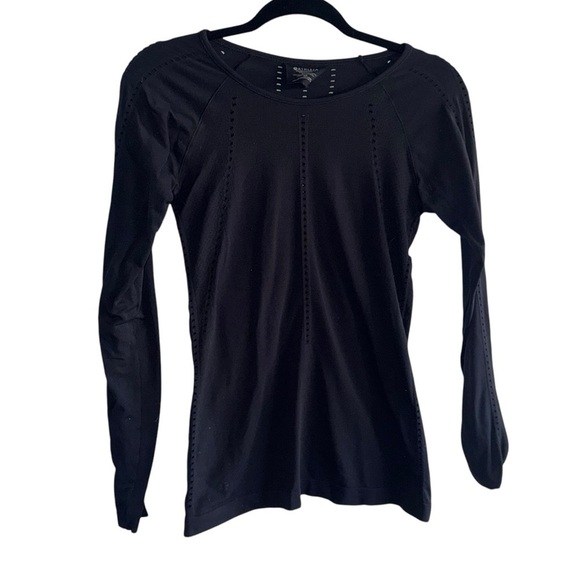 Women's Athleta Black Long Sleeve Compression Top - Picture 1 of 6